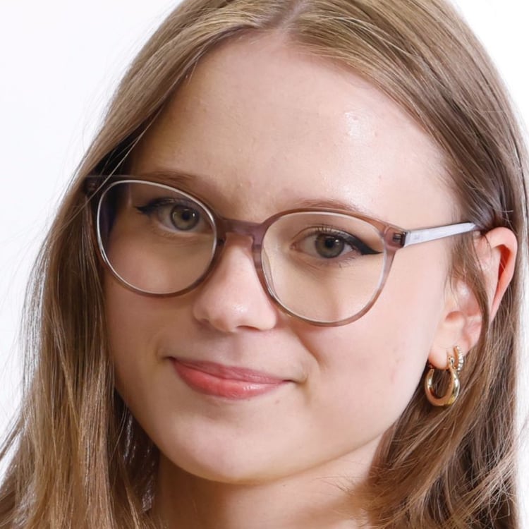 Zoe Becker