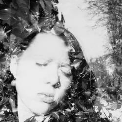 Selbstportrait – analog fotografiert und selbst entwickelt