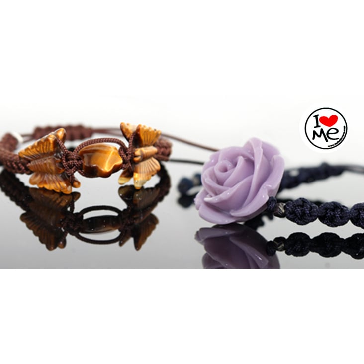 Banner with upcoming wristbands from a jewelry in La Palma