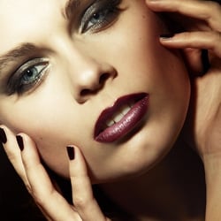 Make Up: Anna Tsoulcha Fotograf: Roman Walczyna