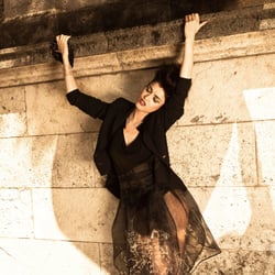 By Barrikadestudio. Fashion styling: Cosima Gerke. Model: Elizabeth Katsamaki. HMA: Pamela Schneider