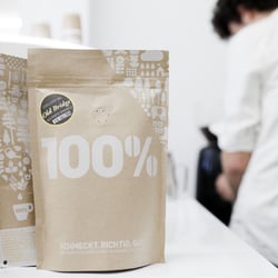 100% Kaffee – ArtHelps Katalog