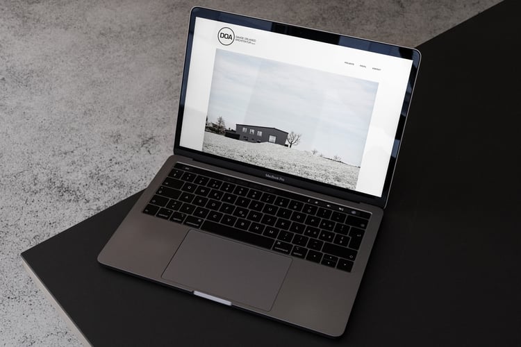 Grafik und Webdesign für DOA – Davide Orlando Architektur GmbH, Winterthur, Logo / Briefschaften / Website