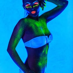 UV-Make up