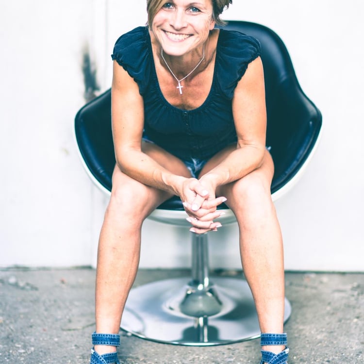 Aina Mikrikow-Warnt
