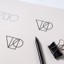 VERONIKA PETERS / Logo-Entwicklung