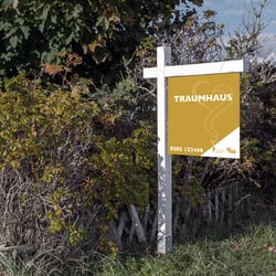 Verkaufsschild „Traumhaus“