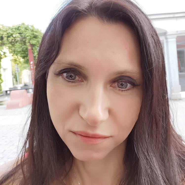 Corina Groß