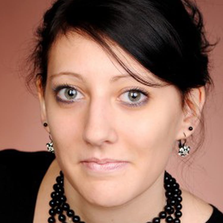 Melanie Rabe