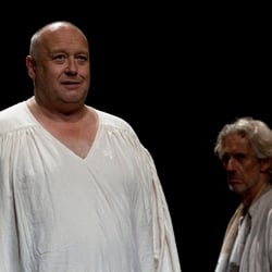 Thomas Thieme, Mathieu Carrière in „Robert Guiskard“ in Hamburg
