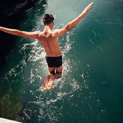 Bosnia Blues, Young man Jumping of Stari Most, Reportage in Mostar 2013
