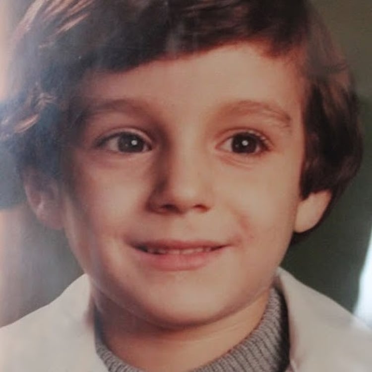 Ayhan Benzer