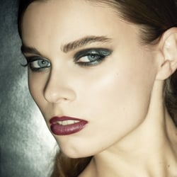 Make Up: Anna Tsoulcha Fotograf: Roman Walczyna