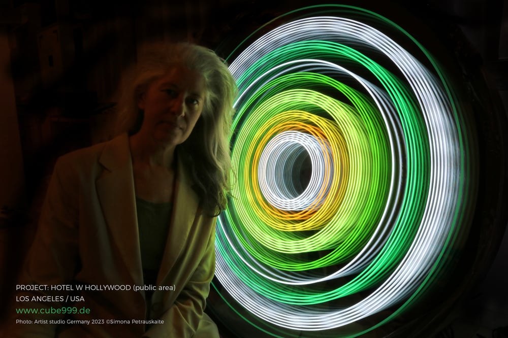Infinity Mirror by Simona Petrauskaite / www.cube999.de