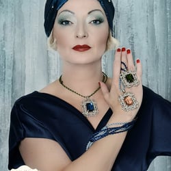 Editorial Vintage Flaneur