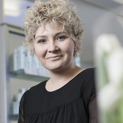Corporate, Haar Akademie Sarah Sauter