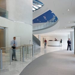 BMW Hochhaus Eingang Dostlerstraße