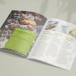 PRINT DESIGN // BROSCHÜRE FÜR BIOBAUERNHOF