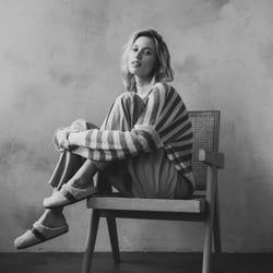 b/w