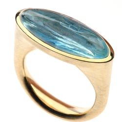 „Antiquity“ Ring, 750/- Gelbgold, Aquamarin