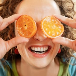 Die Frau mit den Orangen