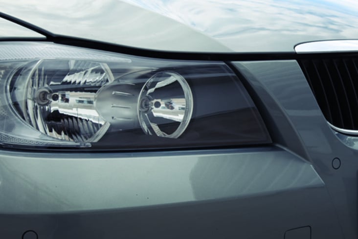 AUTOMOBIL 1