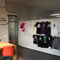 Shirt-Motive Streetwearlabel mazine