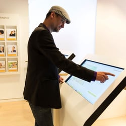 Ratenkredit Quiz App / Info Terminal für Flagship-Filiale