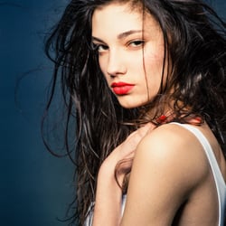 Yvonne 02