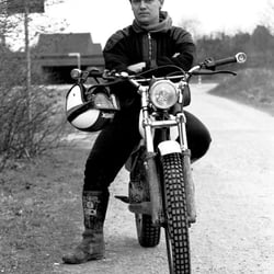Boy-1987-04-19-0001