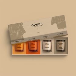 Um wirklich alle Sinne bedienen zu können, gibt es passend zu den Tees auch eine Kerzenkollektion.