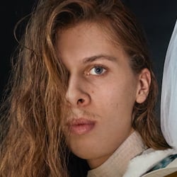 Model wearing VetementsxChampion
