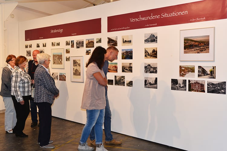Postkartenausstellung in der Dr. Carl Dörken Galerie