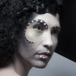 Avantgarde Make-Up