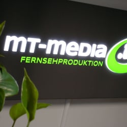 Ein attraktives Leuchtschild im Empfangsbereich