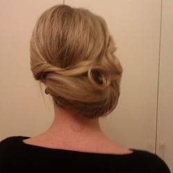 Hochzeitsfrisuren / Brautstyling