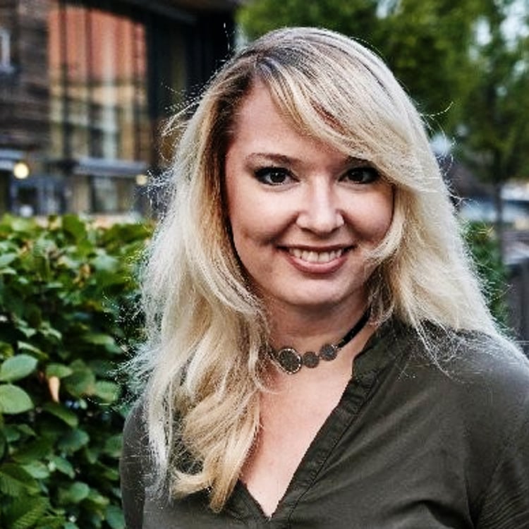 Angela Hauber