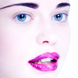 Visa, Julia Heyns