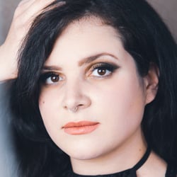 Smokey Eye mit Gold Element