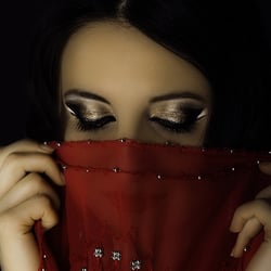 Photo: Shape Studios, Model: Lina, Make up & Hair: Jenny Wieland