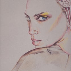 Lady shoulder