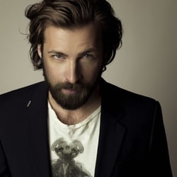 Grooming: Anna Tsoulcha, Fotograf: Krystina Woldanowski