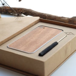Eden – Holz fürs iPhone #2