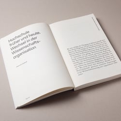 Bildung anführen (Buchgestaltung)