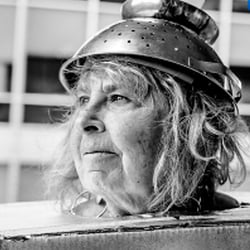 Die Dame würde ich tatsächlich gerne persönlich beraten. Bestimmt ein spannendes Projekt, was mir da entgangen ist;)