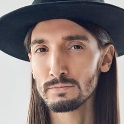 Julian 010