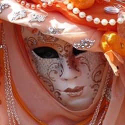 http://www.christiane-klein.de/venezianische_messe2/index.htm