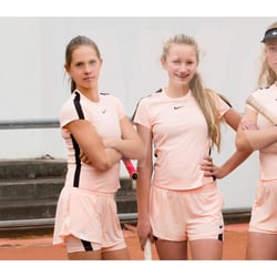 Katalog Nike 2018 – Nike Court Team Wear