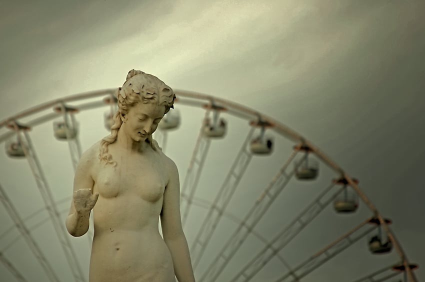 Klassik und Moderne – immer dann, wenn die Tour de France in Paris beendet wird.