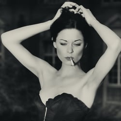 Linda Kohl in „Meanwhile in Paris“ – featured by Vogue